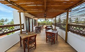 Milos Hotel Icaraizinho